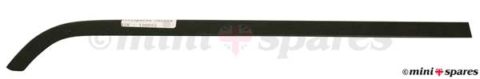 Seam moulding rear corner van/estate/pickup